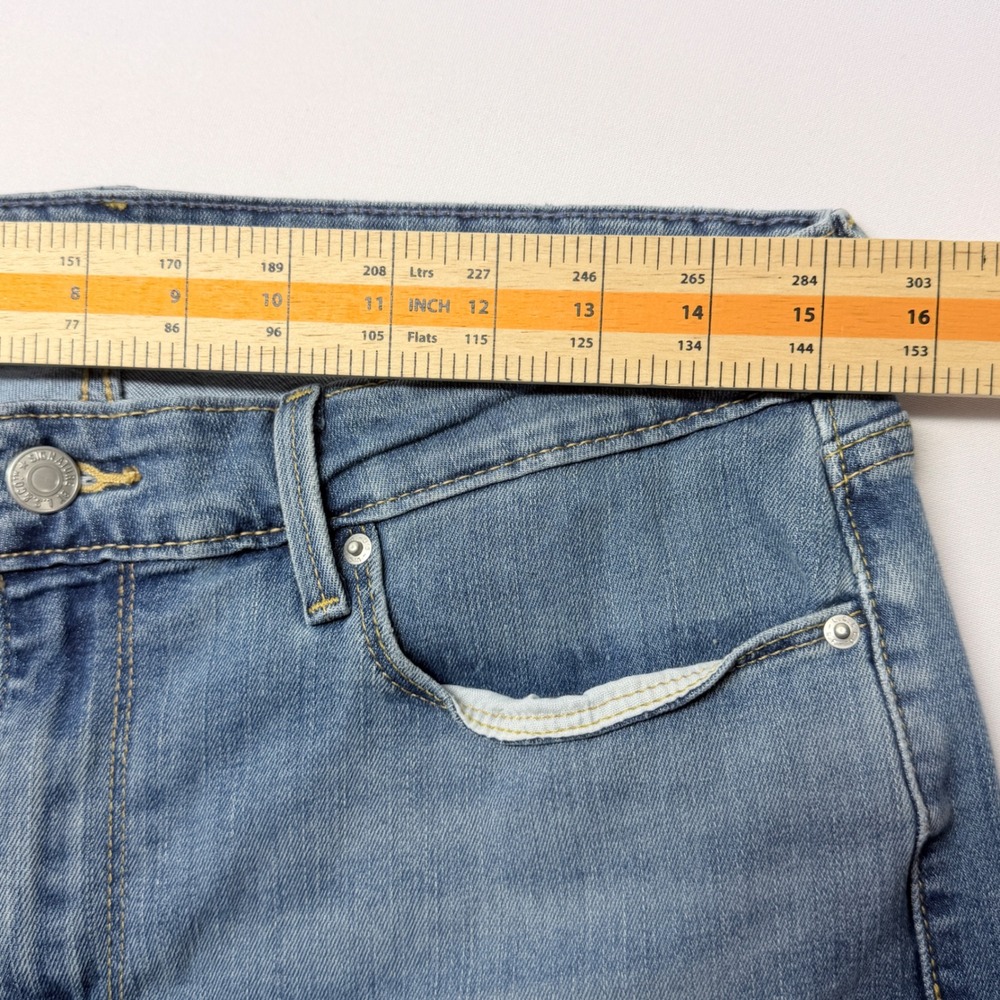 Signature Levi Strauss Gold Mid-Rise Capri Jeans Blue Medium Wash 12 W31 - Picture 7 of 10